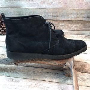 Cole Haan Black Suede Chukka Ankle Boots Size 10